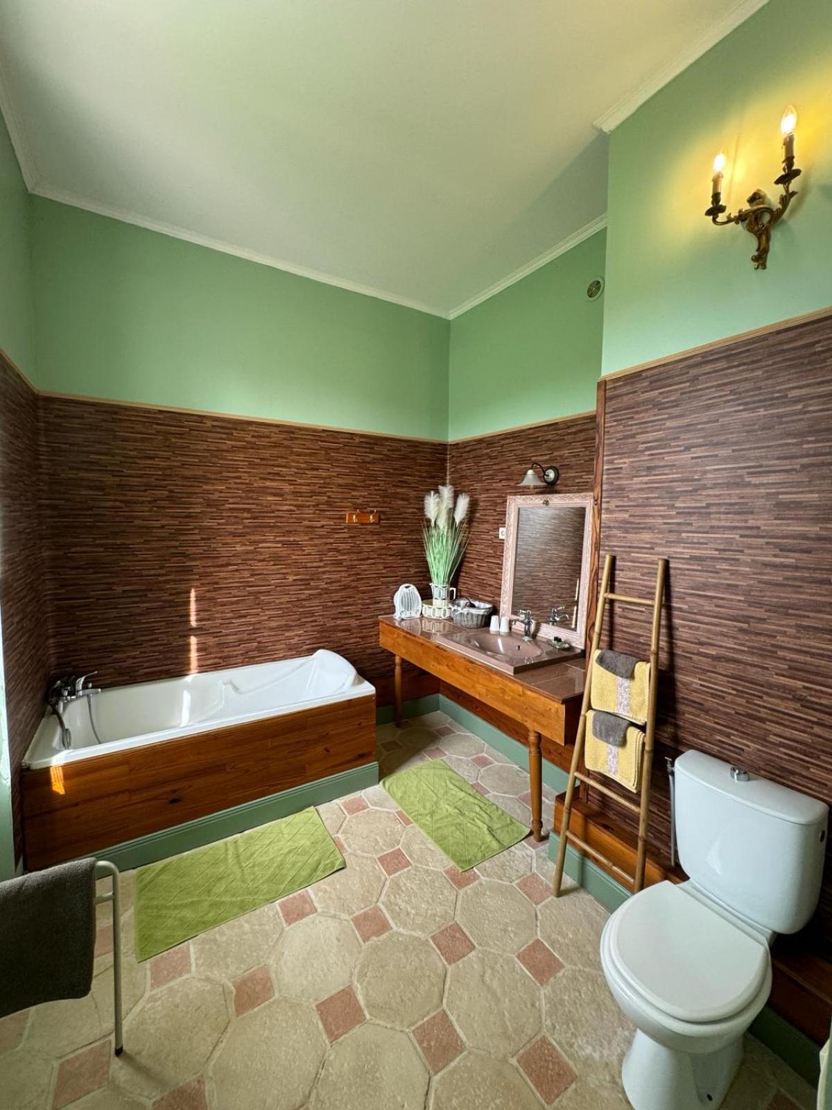 Domaine De L'Orangerie Du Chateau De Motteville Chambres D'Hotes Стая снимка